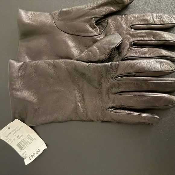 Bloomingdale's Accessories - Bloomingdale’s Black Lambskin Gloves Size 7